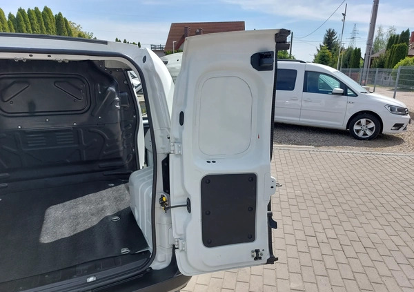 Fiat Fiorino cena 32500 przebieg: 99000, rok produkcji 2019 z Grodzisk Mazowiecki małe 379